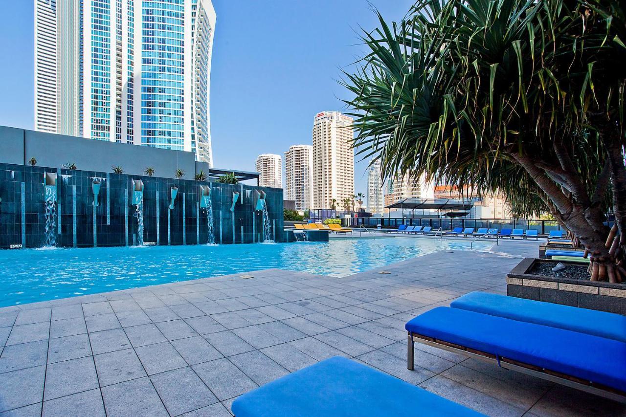 Circle On Cavill By Vaun Aparthotel Gold Coast Exterior photo