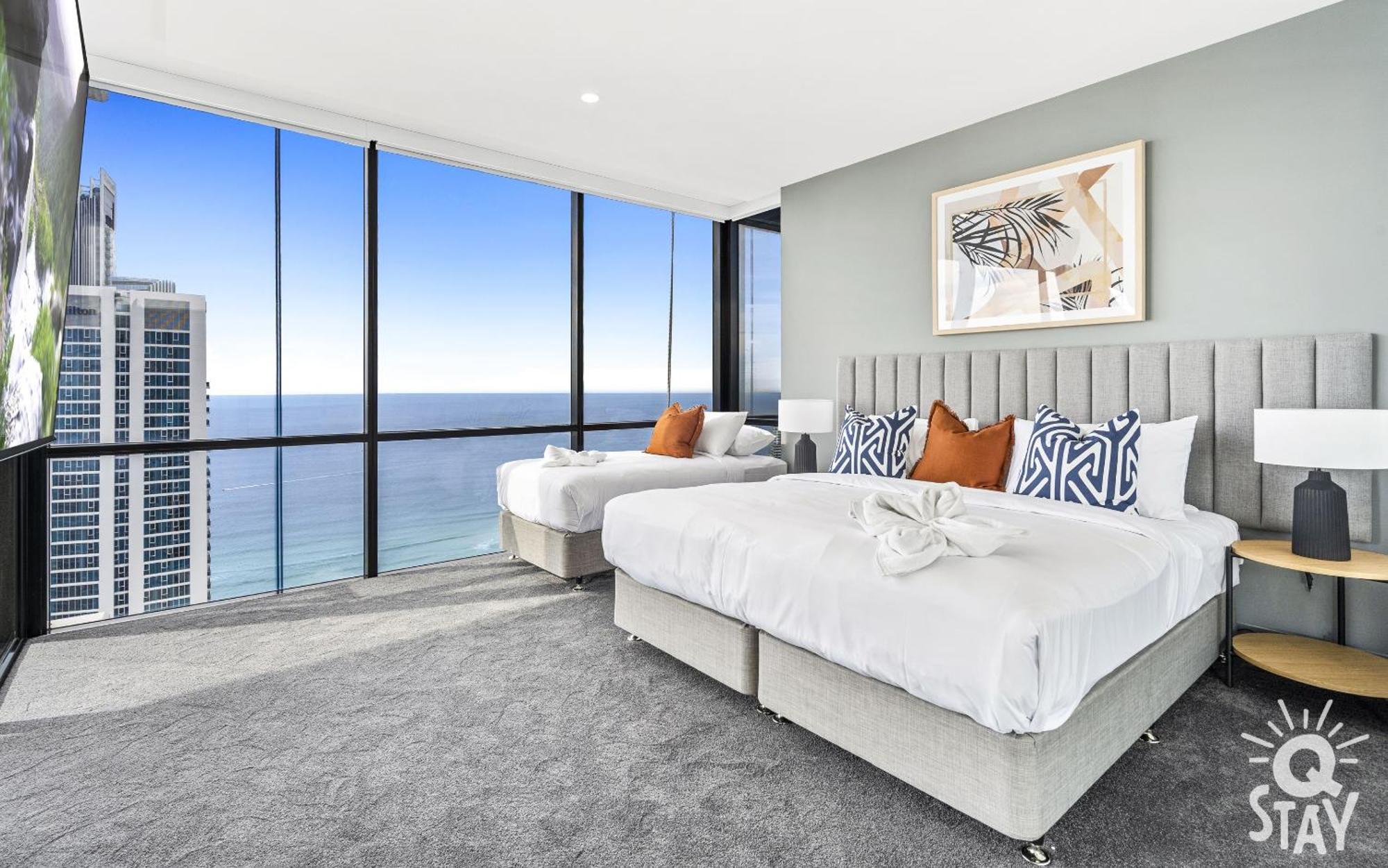 Circle On Cavill By Vaun Aparthotel Gold Coast Exterior photo